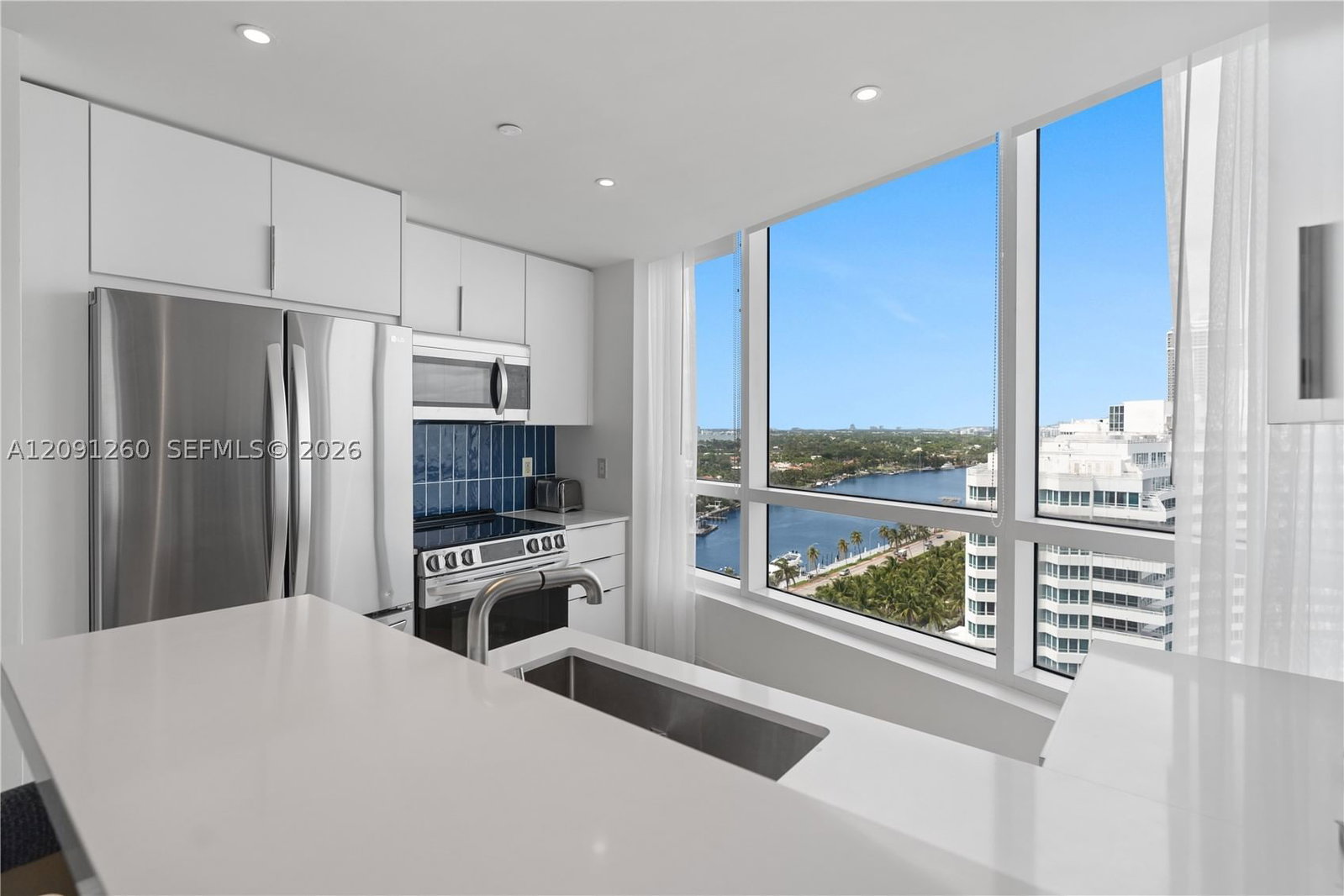 Real estate property located at 4401 Collins Ave #1703, Miami-dade, Fontainebleau Ii Condo, Miami Beach, FL