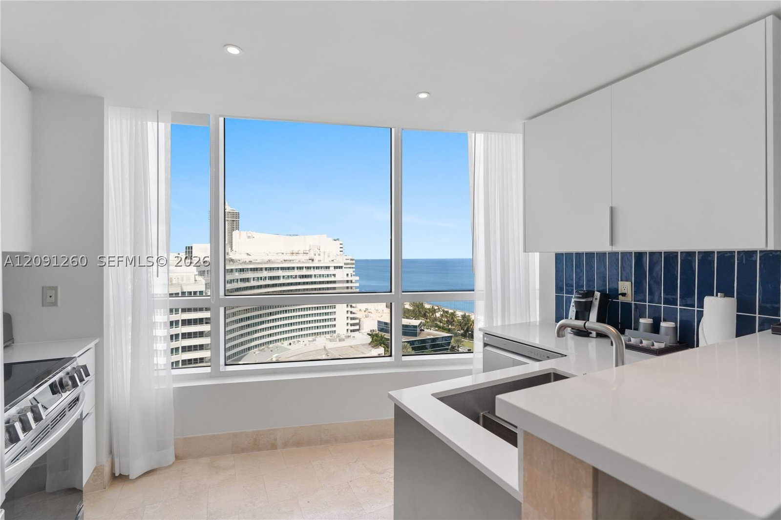 Real estate property located at 4401 Collins Ave #1703, Miami-dade, Fontainebleau Ii Condo, Miami Beach, FL