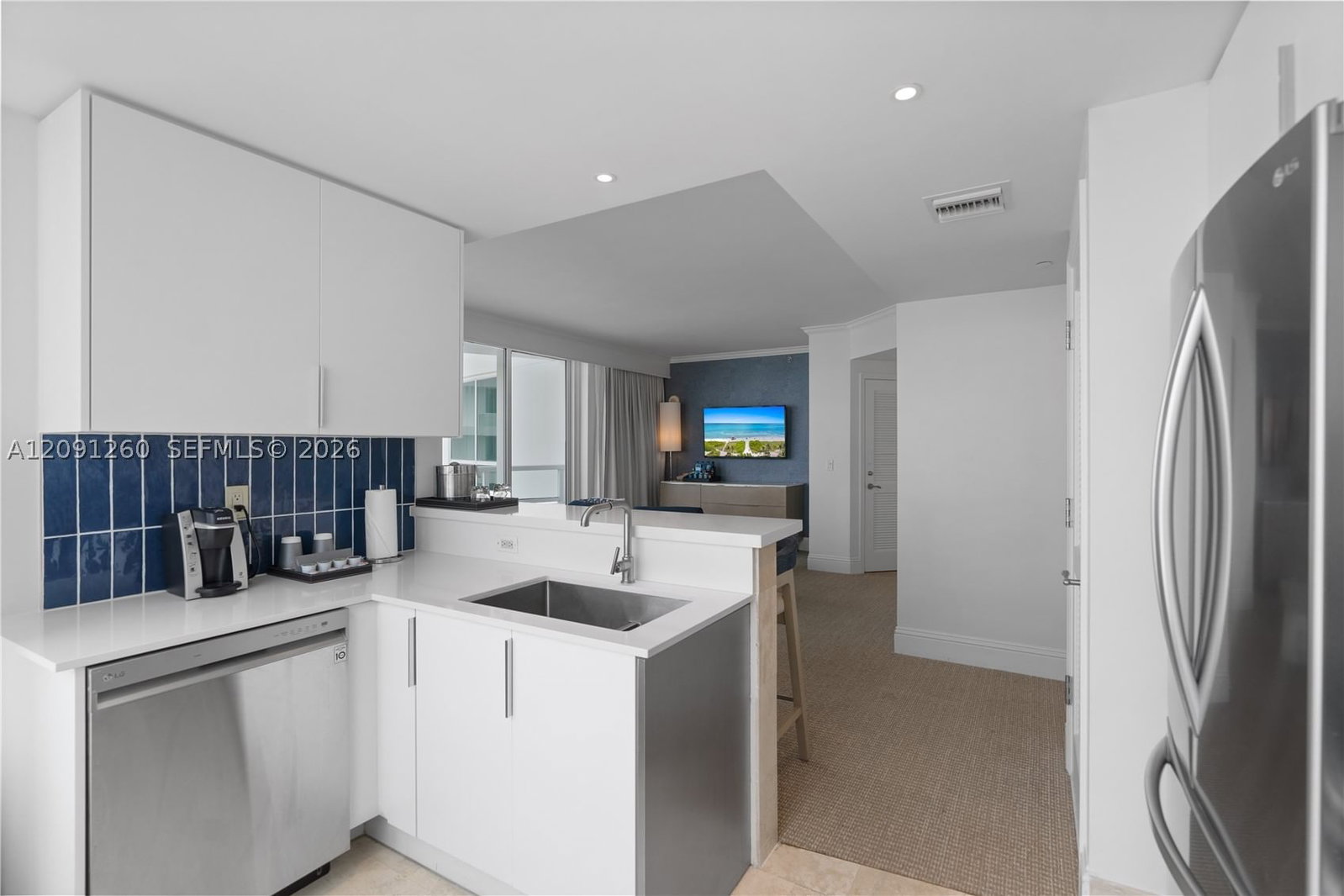 Real estate property located at 4401 Collins Ave #1703, Miami-dade, Fontainebleau Ii Condo, Miami Beach, FL