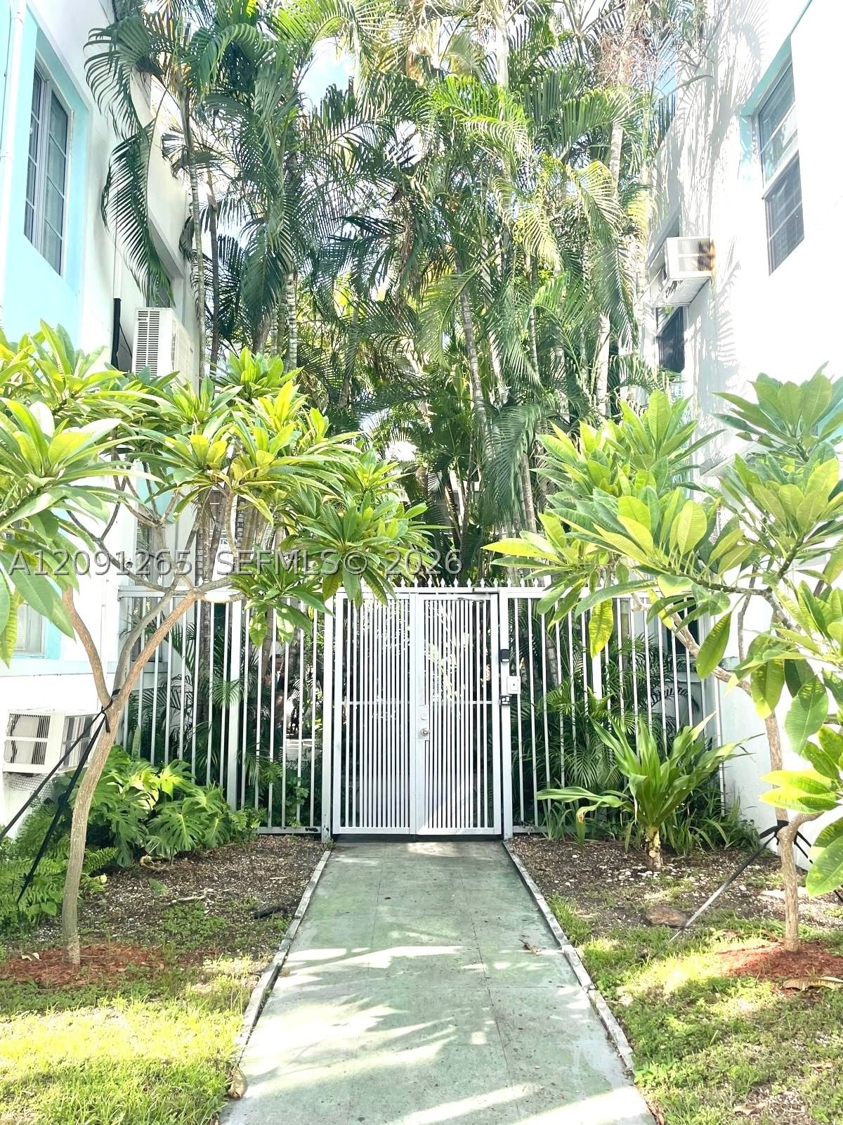 Real estate property located at 123 3rd St #10, Miami-dade, Ocean Terrace Co-op Apts, Miami Beach, FL