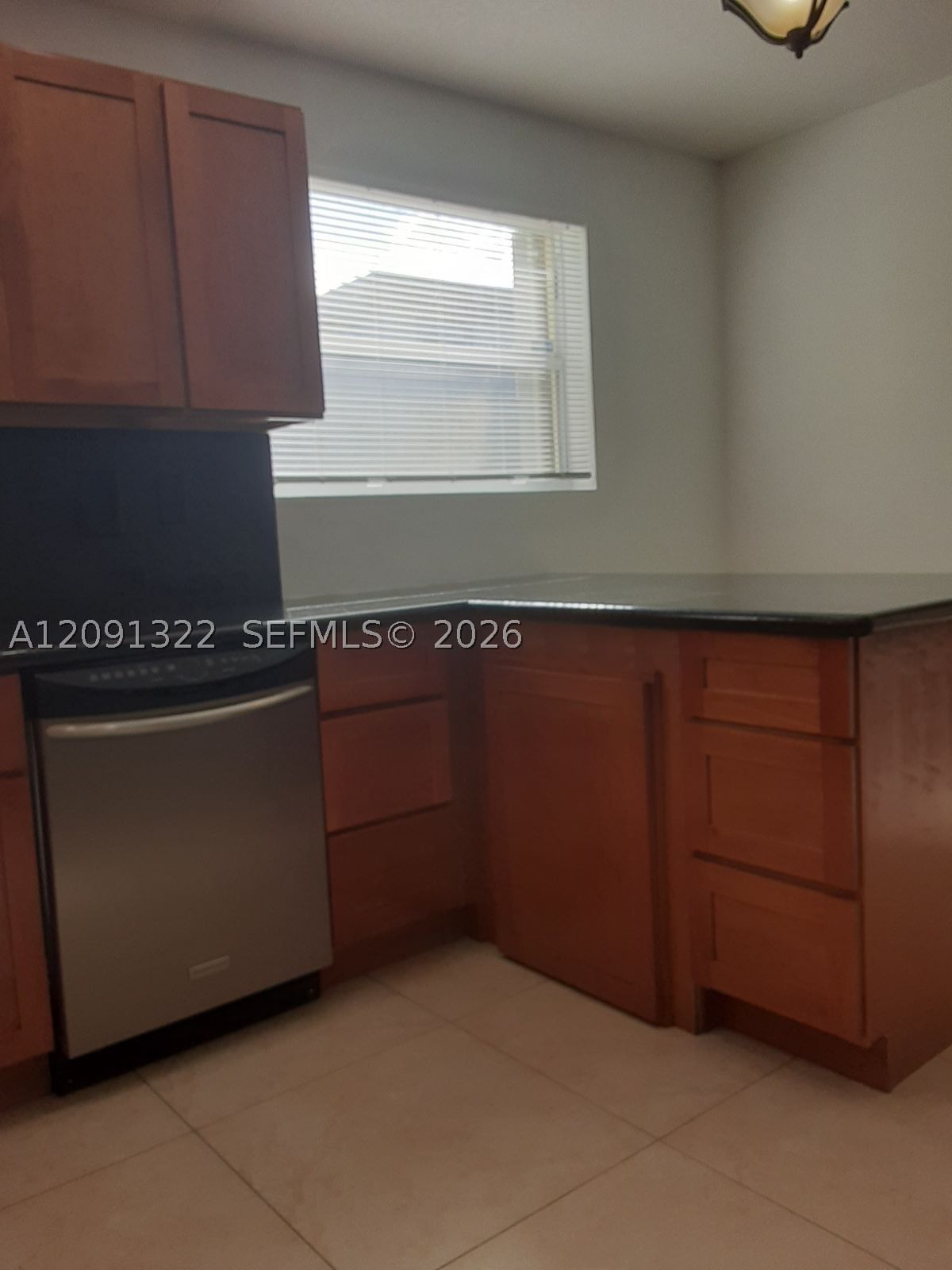 Real estate property located at 2200 Taylor St #101, Broward, Paradise Gardens Iv Inc C, Hollywood, FL
