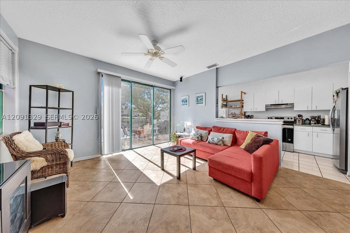 Real estate property located at 1408 126th Ave #1408, Broward, Savannah Plat 3, Sunrise, FL