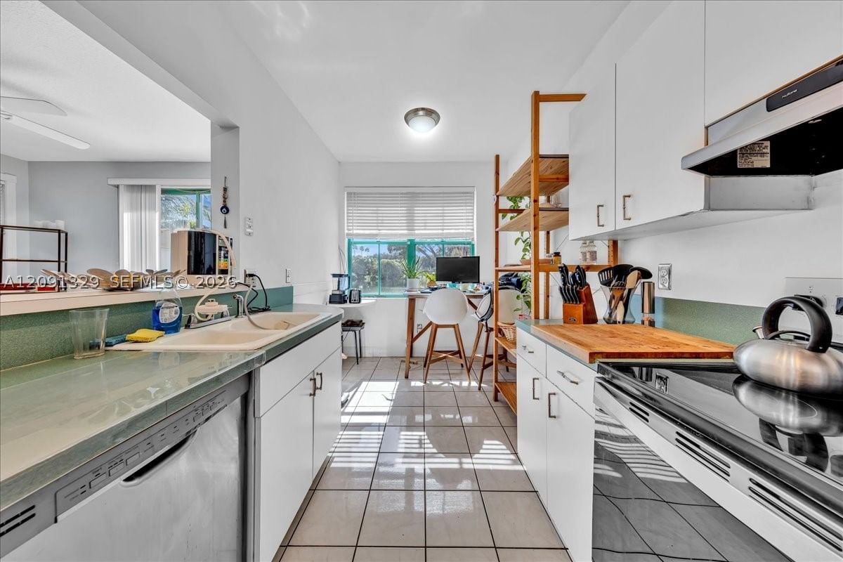 Real estate property located at 1408 126th Ave #1408, Broward, Savannah Plat 3, Sunrise, FL