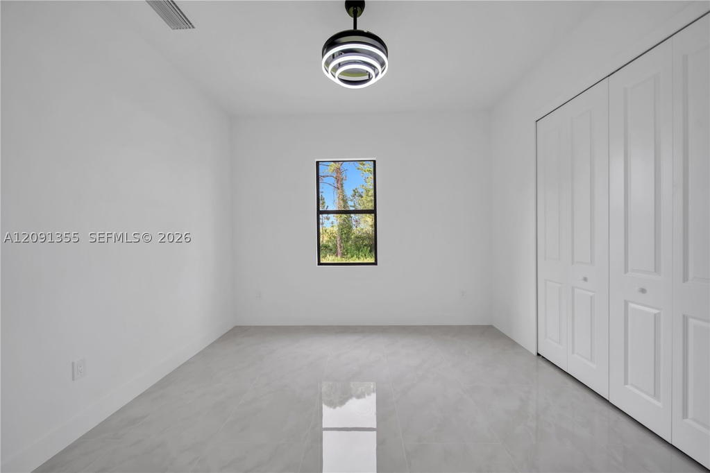 Real estate property located at 3306 17th St SW, Lee, Lehigh Acres, Lehigh Acres, FL