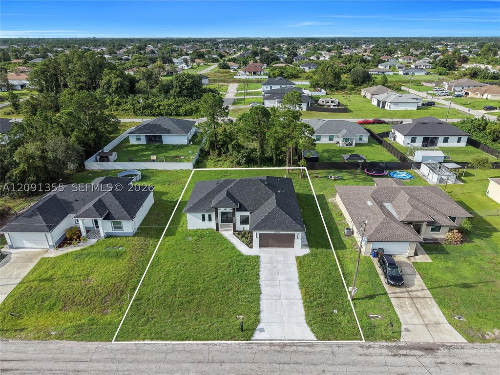 Real estate property located at 3306 17th St SW, Lee, Lehigh Acres, Lehigh Acres, FL