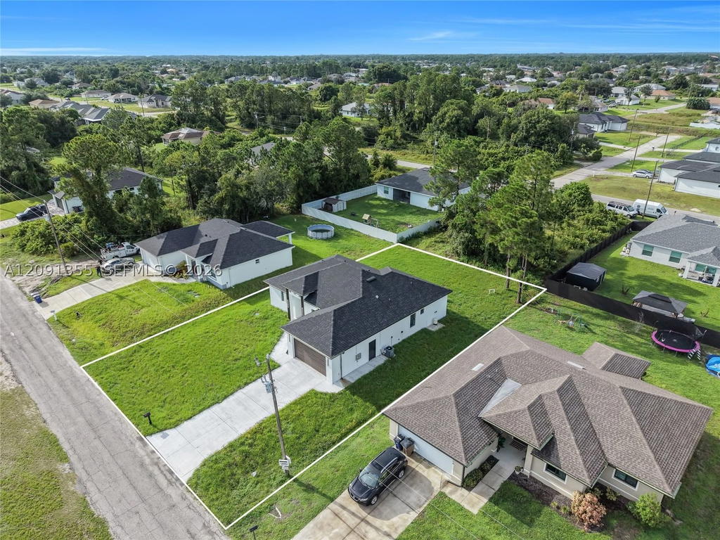Real estate property located at 3306 17th St SW, Lee, Lehigh Acres, Lehigh Acres, FL