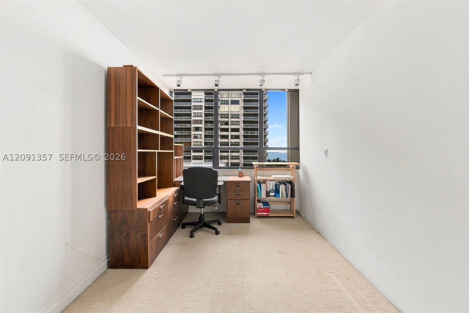 Real estate property located at 2 Grove Isle Dr B609, Miami-dade, Grove Isle Condo, Miami, FL