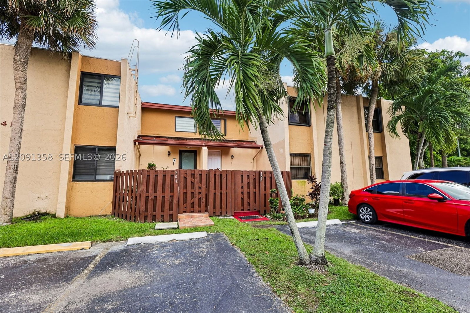 Real estate property located at 241 Park Dr #5-202, Miami-dade, Indian Summer Vilg Condo, Miami, FL