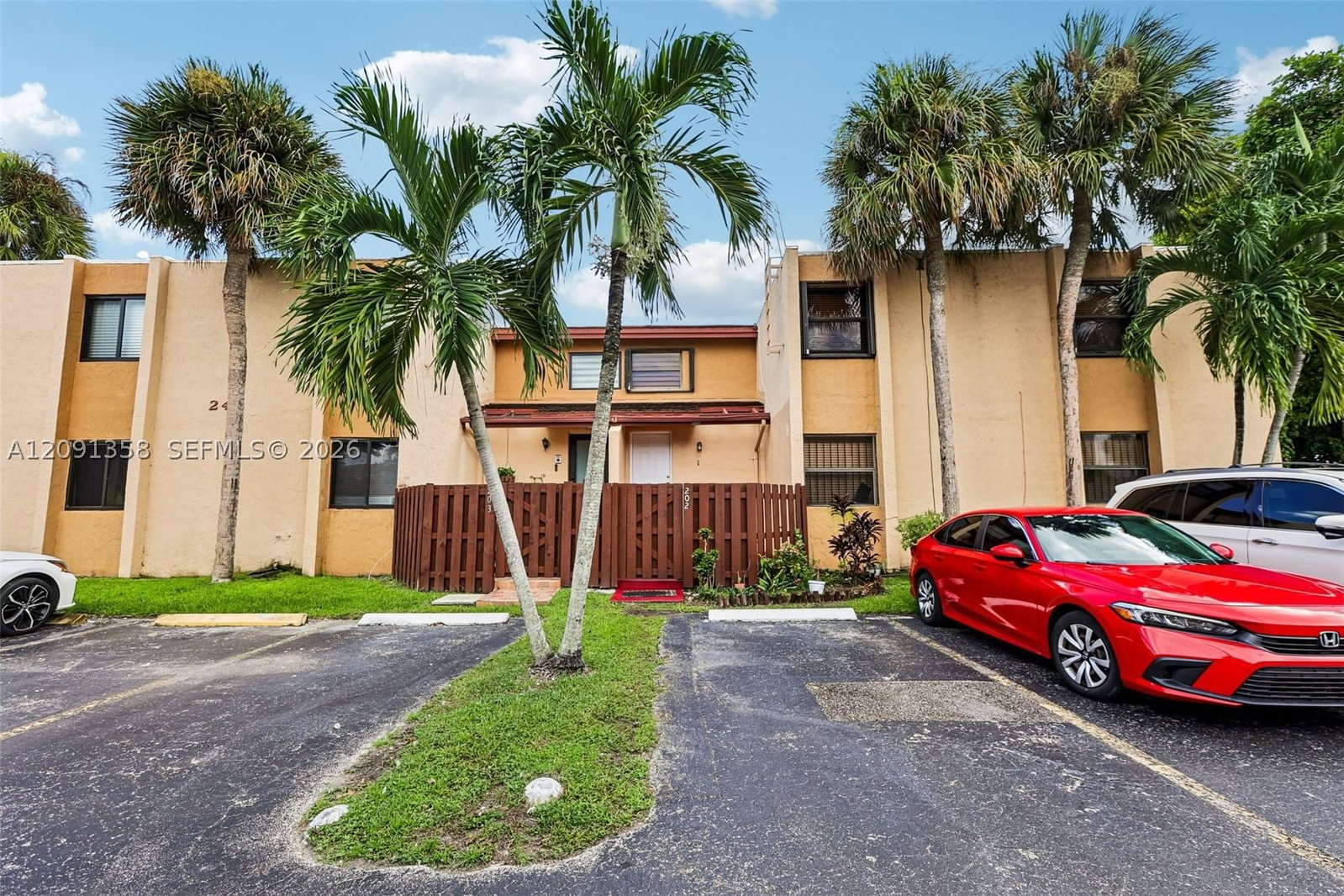 Real estate property located at 241 Park Dr #5-202, Miami-dade, Indian Summer Vilg Condo, Miami, FL
