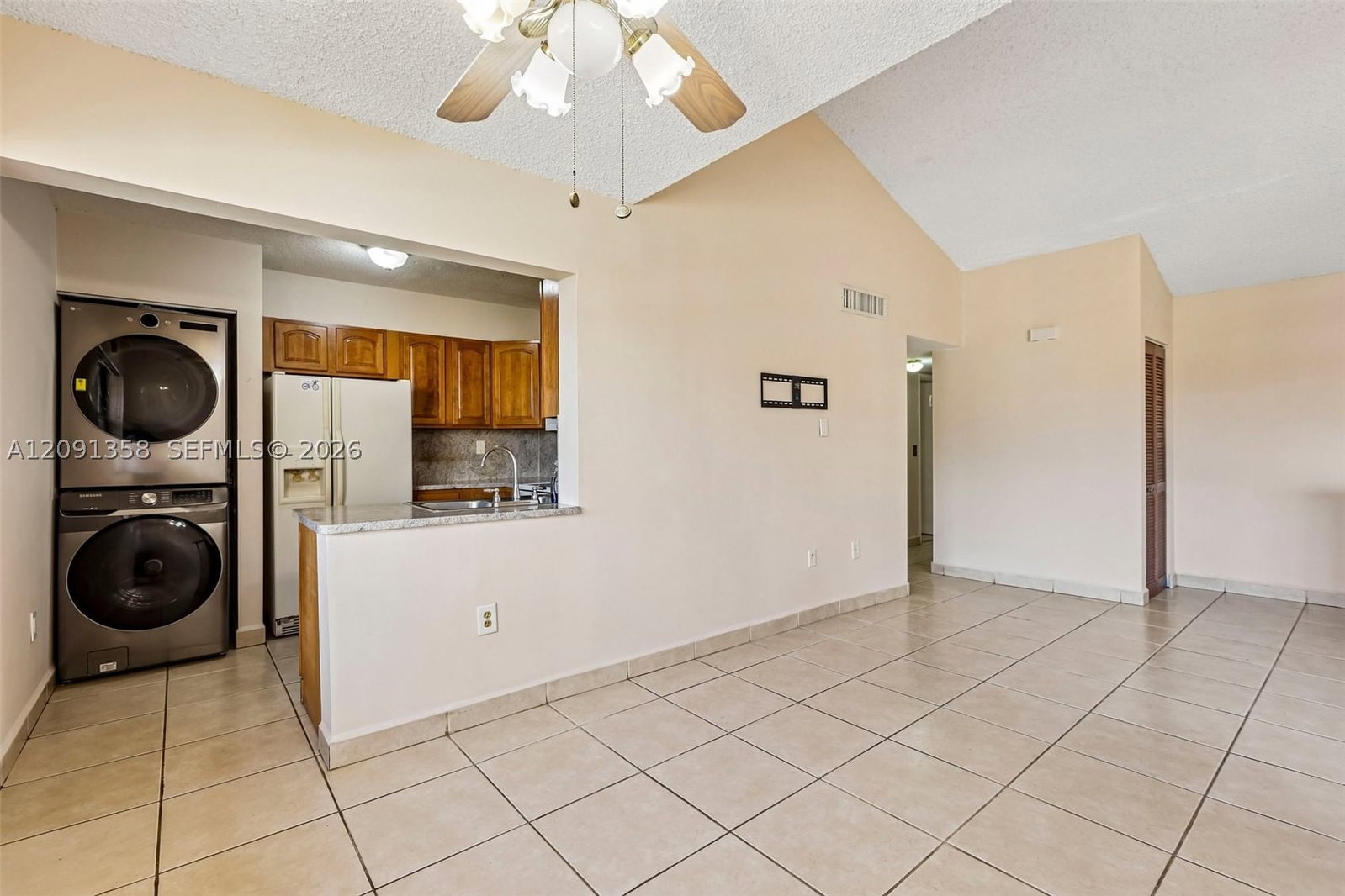 Real estate property located at 241 Park Dr #5-202, Miami-dade, Indian Summer Vilg Condo, Miami, FL