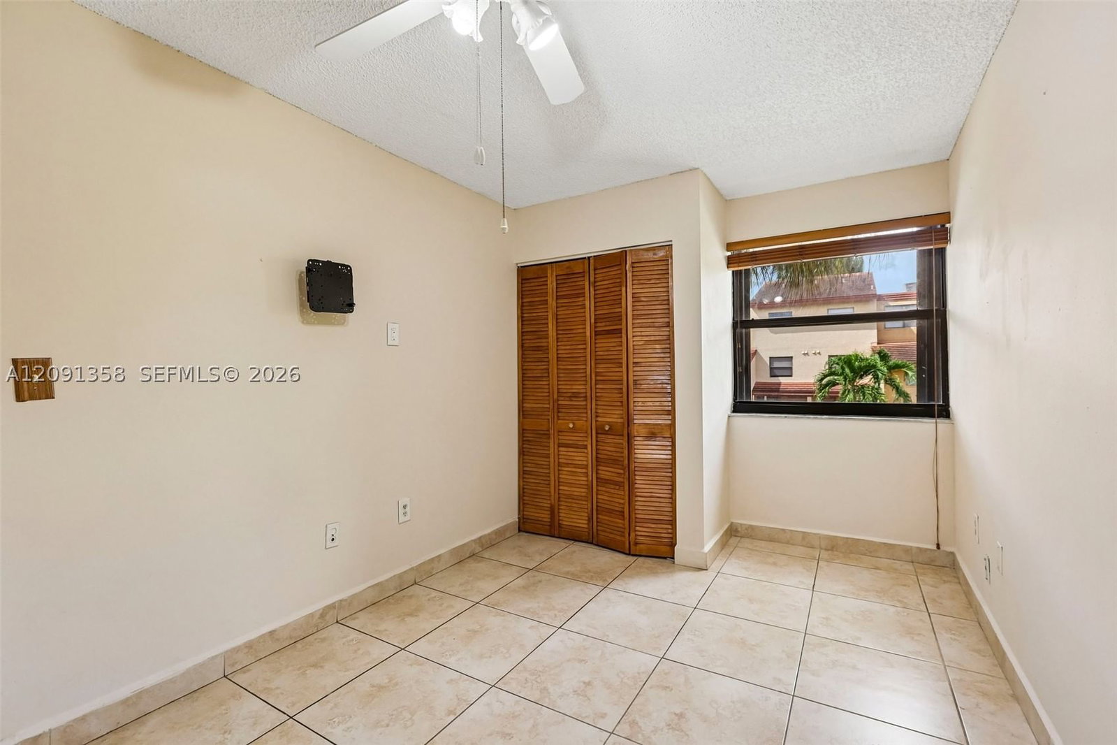 Real estate property located at 241 Park Dr #5-202, Miami-dade, Indian Summer Vilg Condo, Miami, FL
