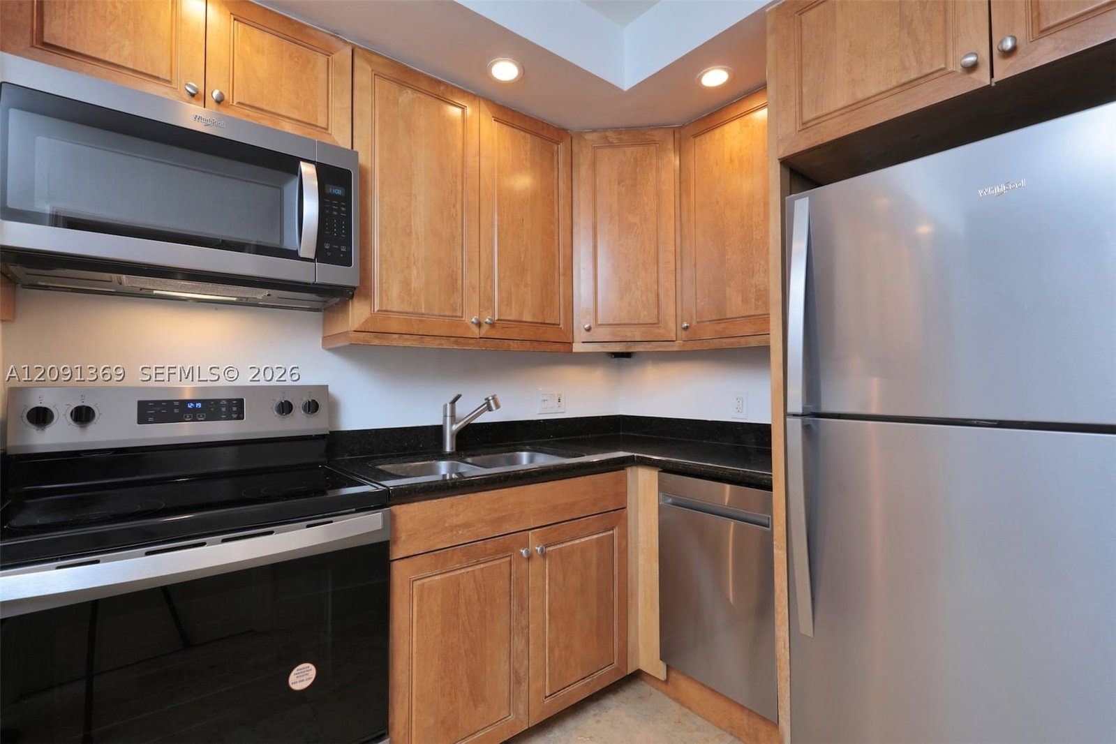 Real estate property located at 2424 17th Cswy #109B, Broward, Village At Harbor Beach C, Fort Lauderdale, FL