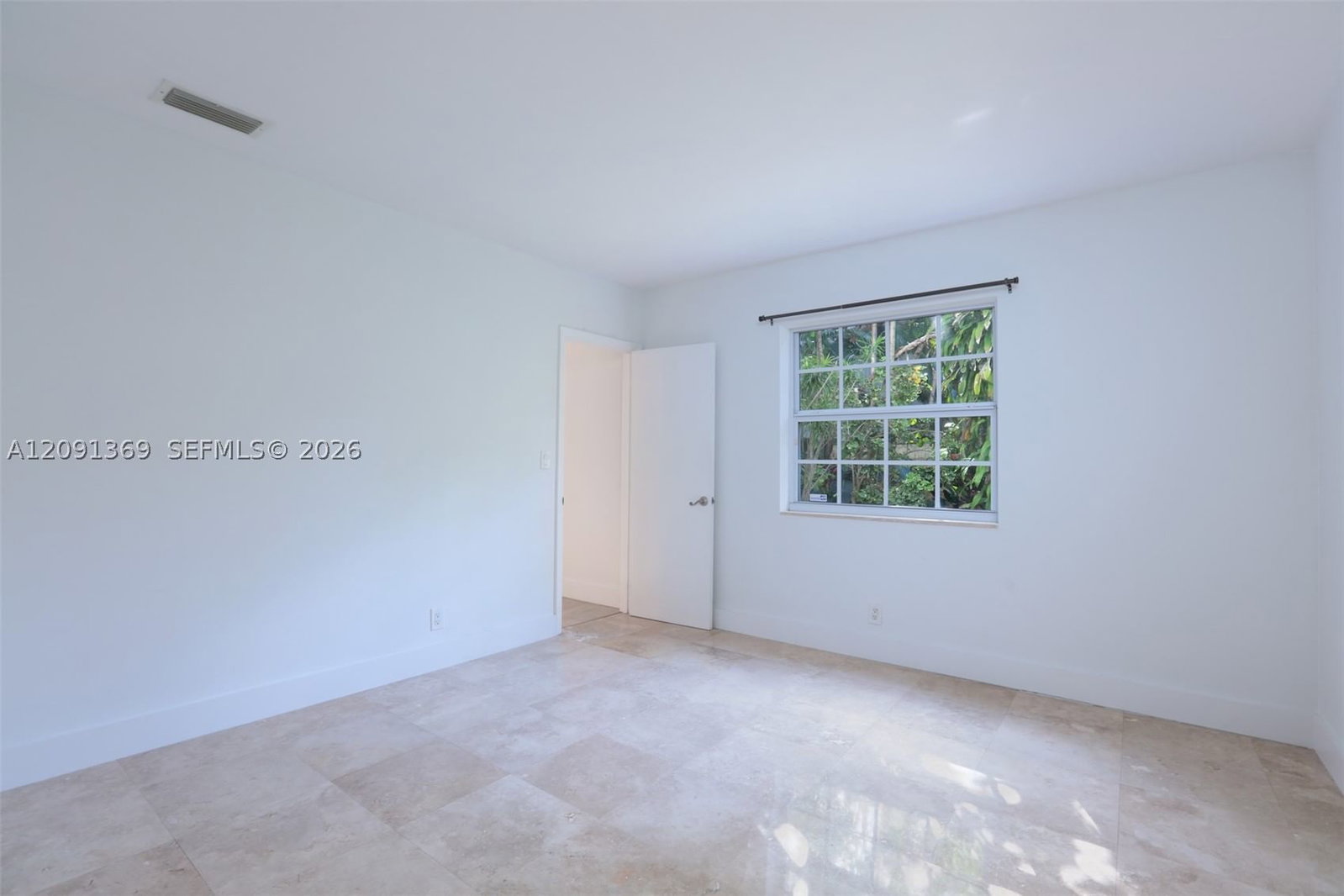 Real estate property located at 2424 17th Cswy #109B, Broward, Village At Harbor Beach C, Fort Lauderdale, FL