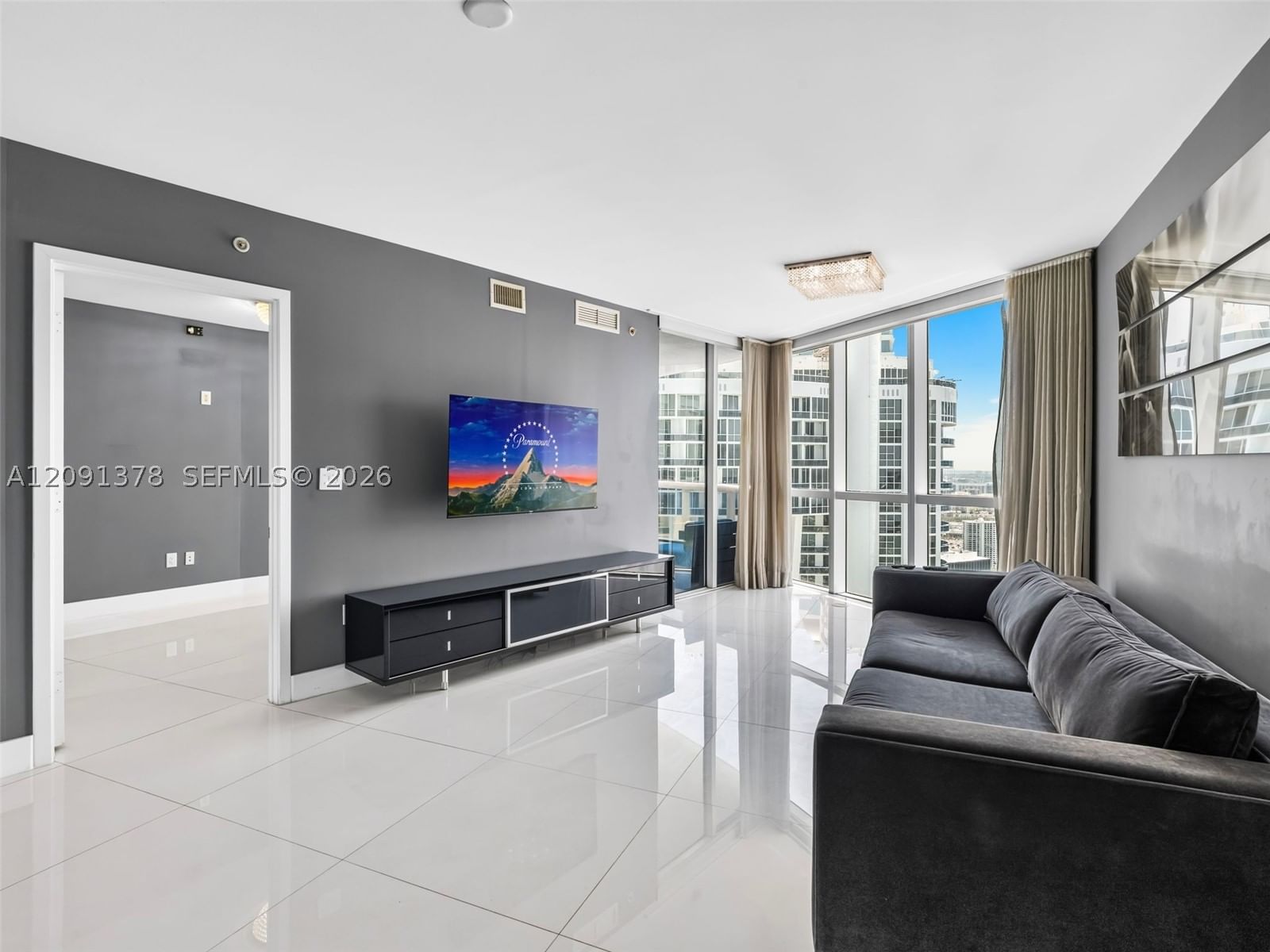 Real estate property located at 18201 Collins Ave #5303, Miami-dade, Trump Royale Condo, Sunny Isles Beach, FL