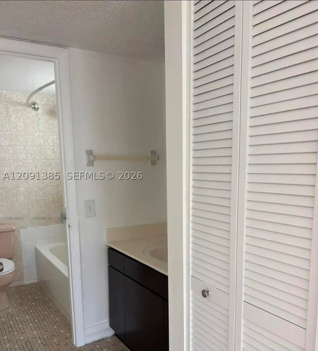 Real estate property located at 1150 Collins Ave #404, Miami-dade, Collins Vista Condo, Miami Beach, FL