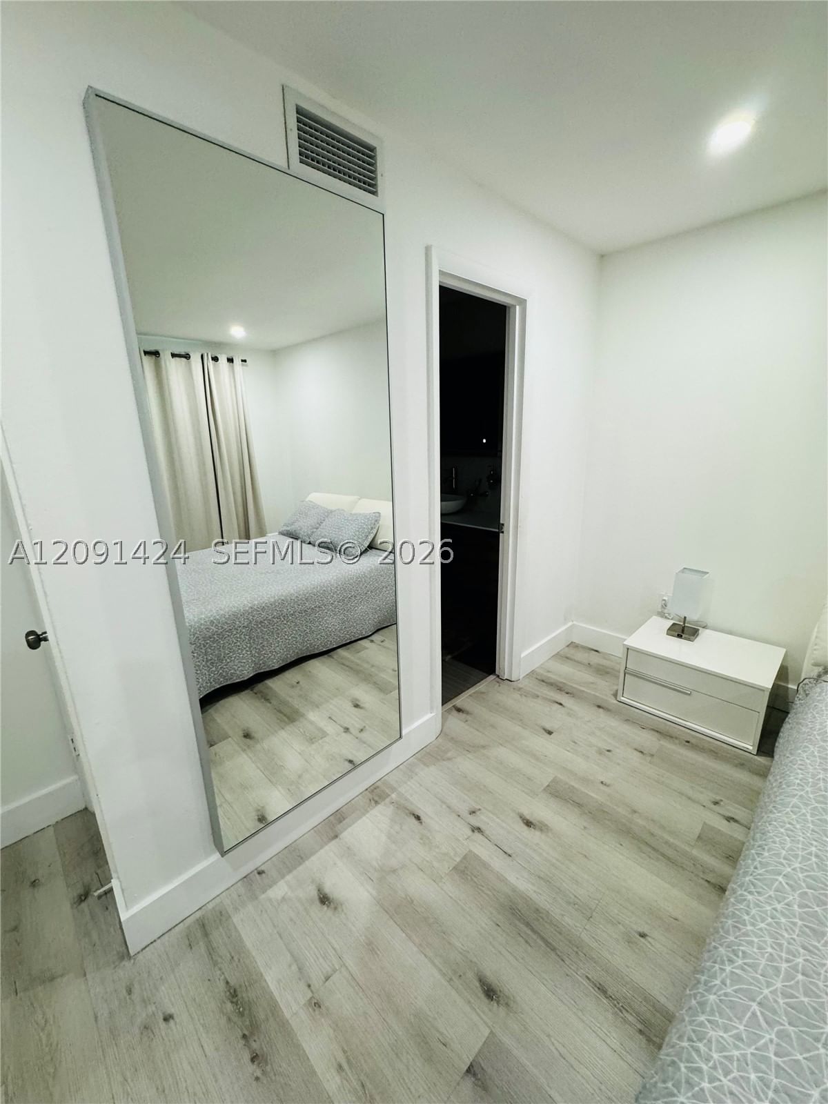 Real estate property located at 1555 44th Pl #214D, Miami-dade, St Andrews Court Condo, Hialeah, FL