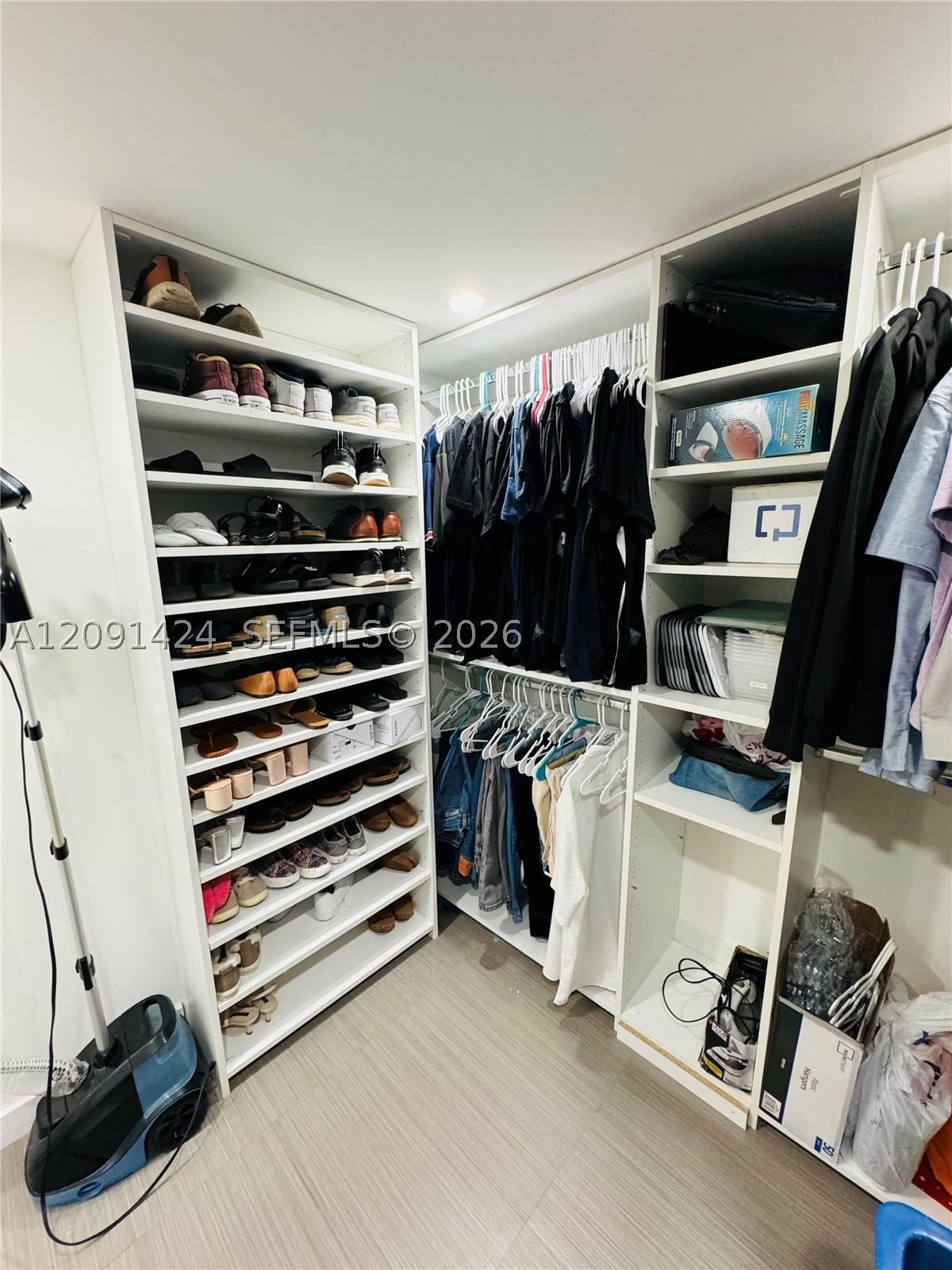 Real estate property located at 1555 44th Pl #214D, Miami-dade, St Andrews Court Condo, Hialeah, FL
