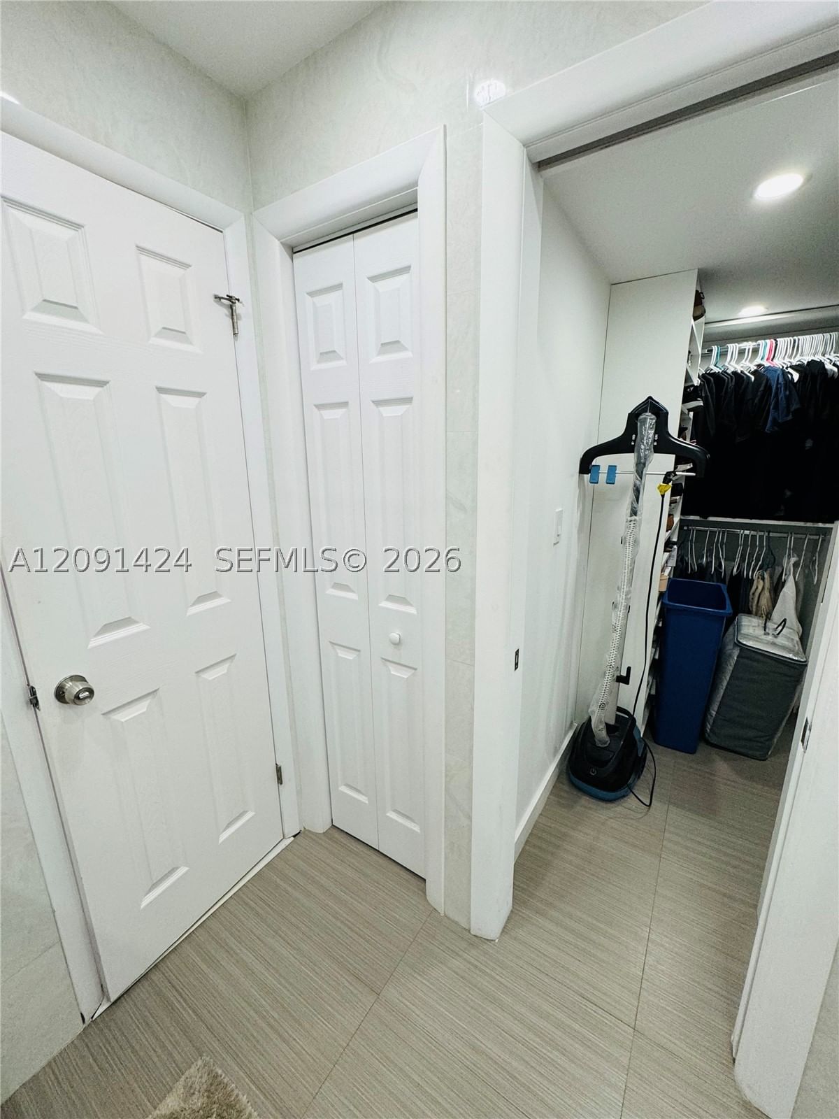 Real estate property located at 1555 44th Pl #214D, Miami-dade, St Andrews Court Condo, Hialeah, FL