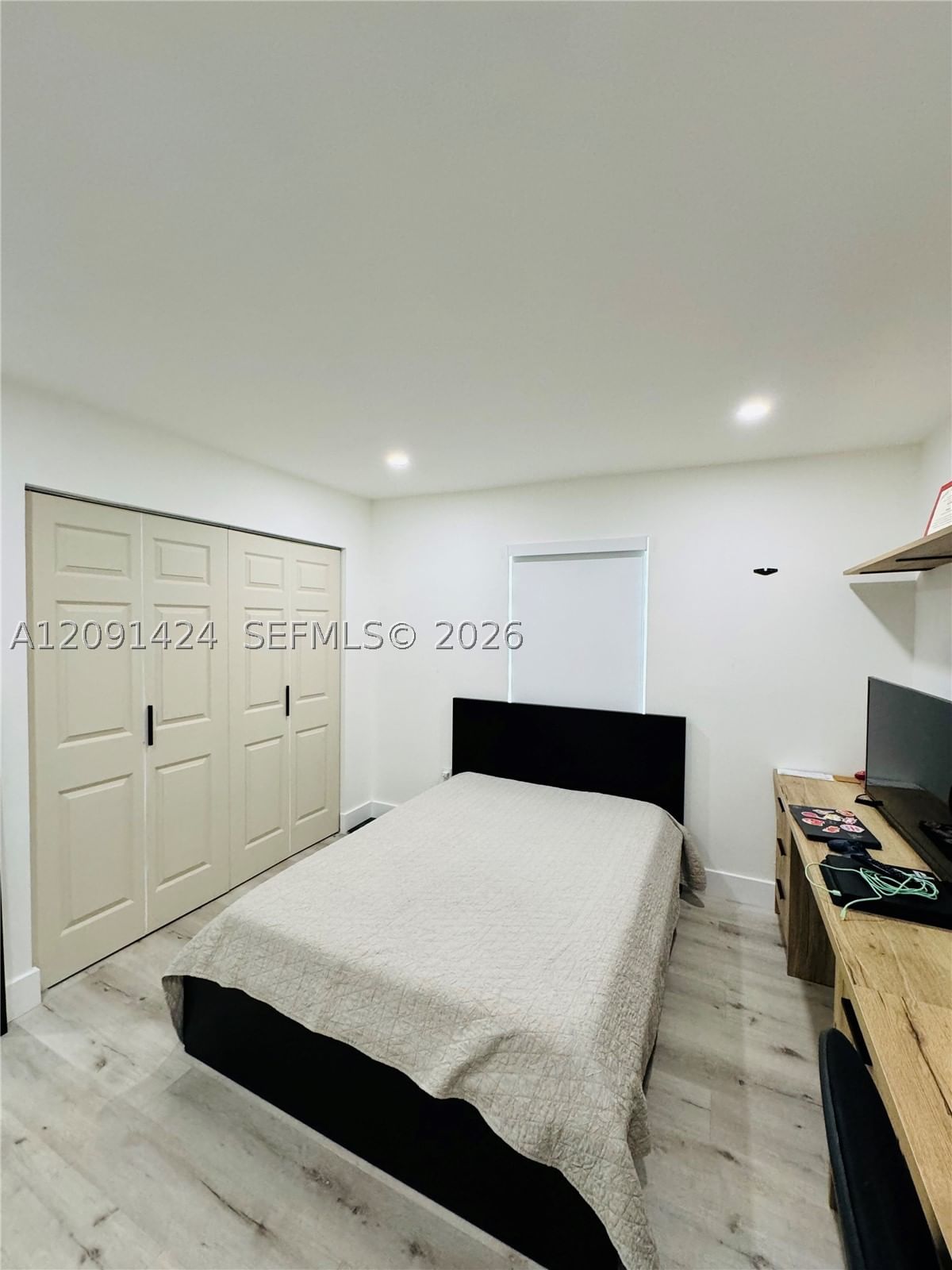 Real estate property located at 1555 44th Pl #214D, Miami-dade, St Andrews Court Condo, Hialeah, FL