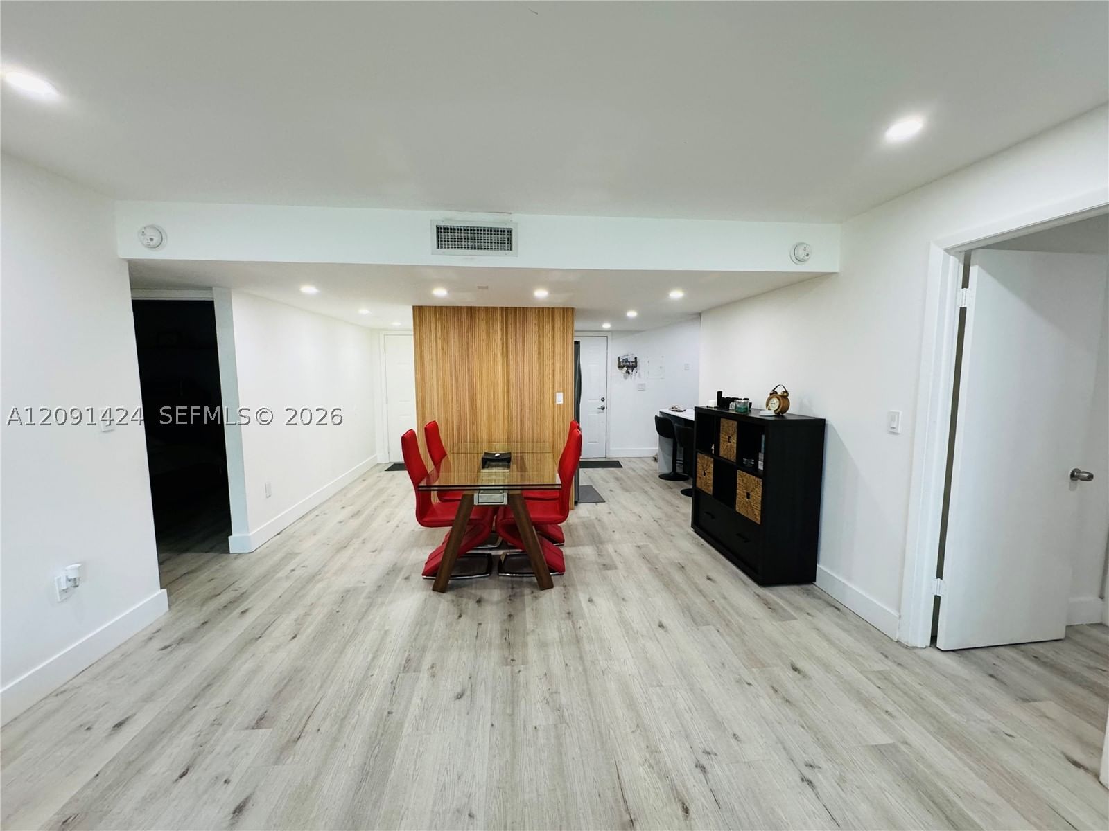 Real estate property located at 1555 44th Pl #214D, Miami-dade, St Andrews Court Condo, Hialeah, FL