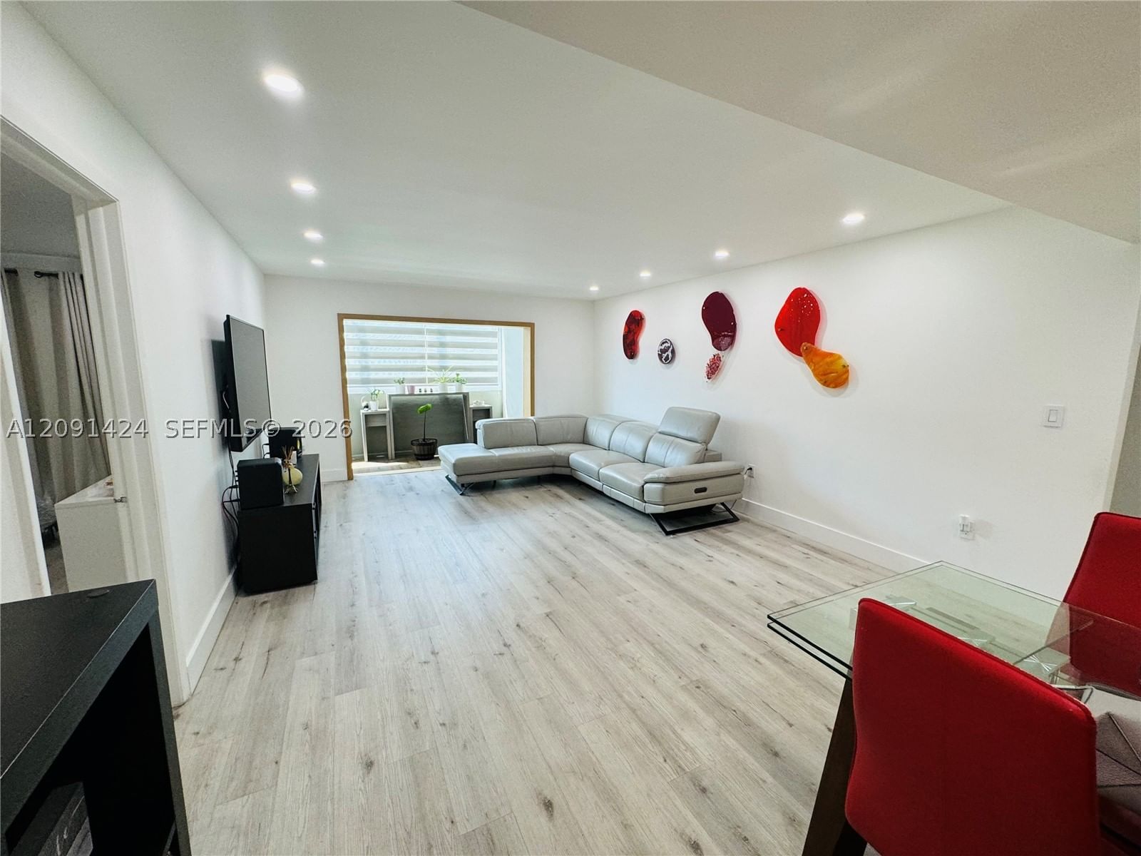Real estate property located at 1555 44th Pl #214D, Miami-dade, St Andrews Court Condo, Hialeah, FL