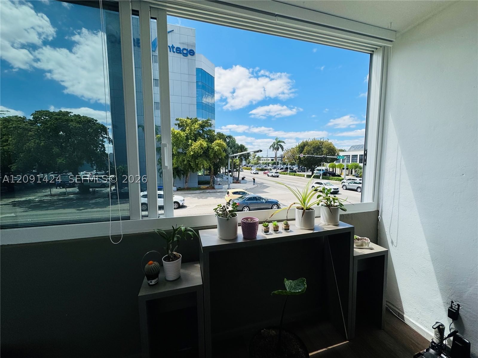 Real estate property located at 1555 44th Pl #214D, Miami-dade, St Andrews Court Condo, Hialeah, FL