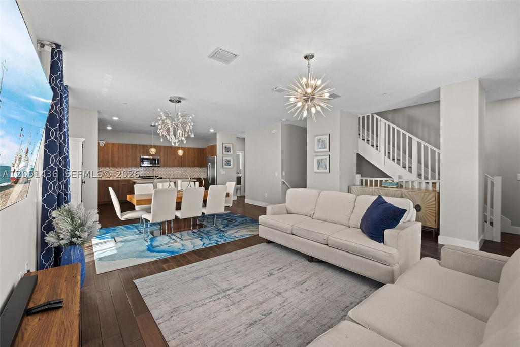 Real estate property located at 4720 84th Ct, Miami-dade, Downtown Doral South Phas, Doral, FL
