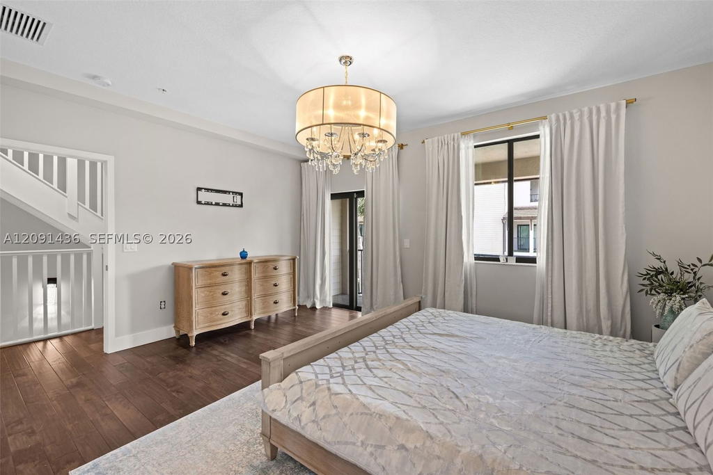 Real estate property located at 4720 84th Ct, Miami-dade, Downtown Doral South Phas, Doral, FL