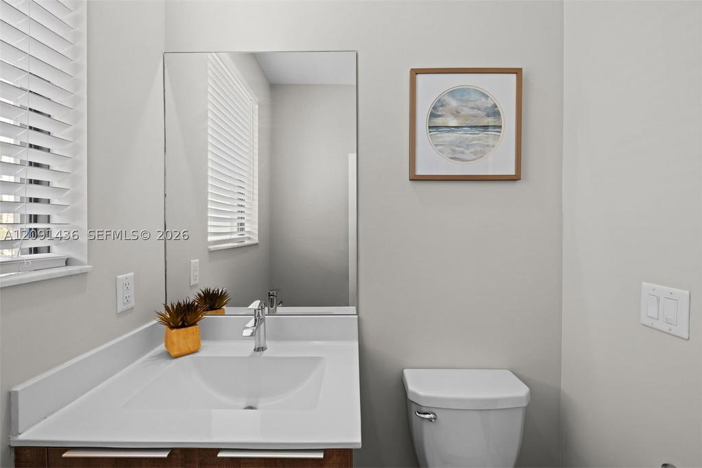 Real estate property located at 4720 84th Ct, Miami-dade, Downtown Doral South Phas, Doral, FL