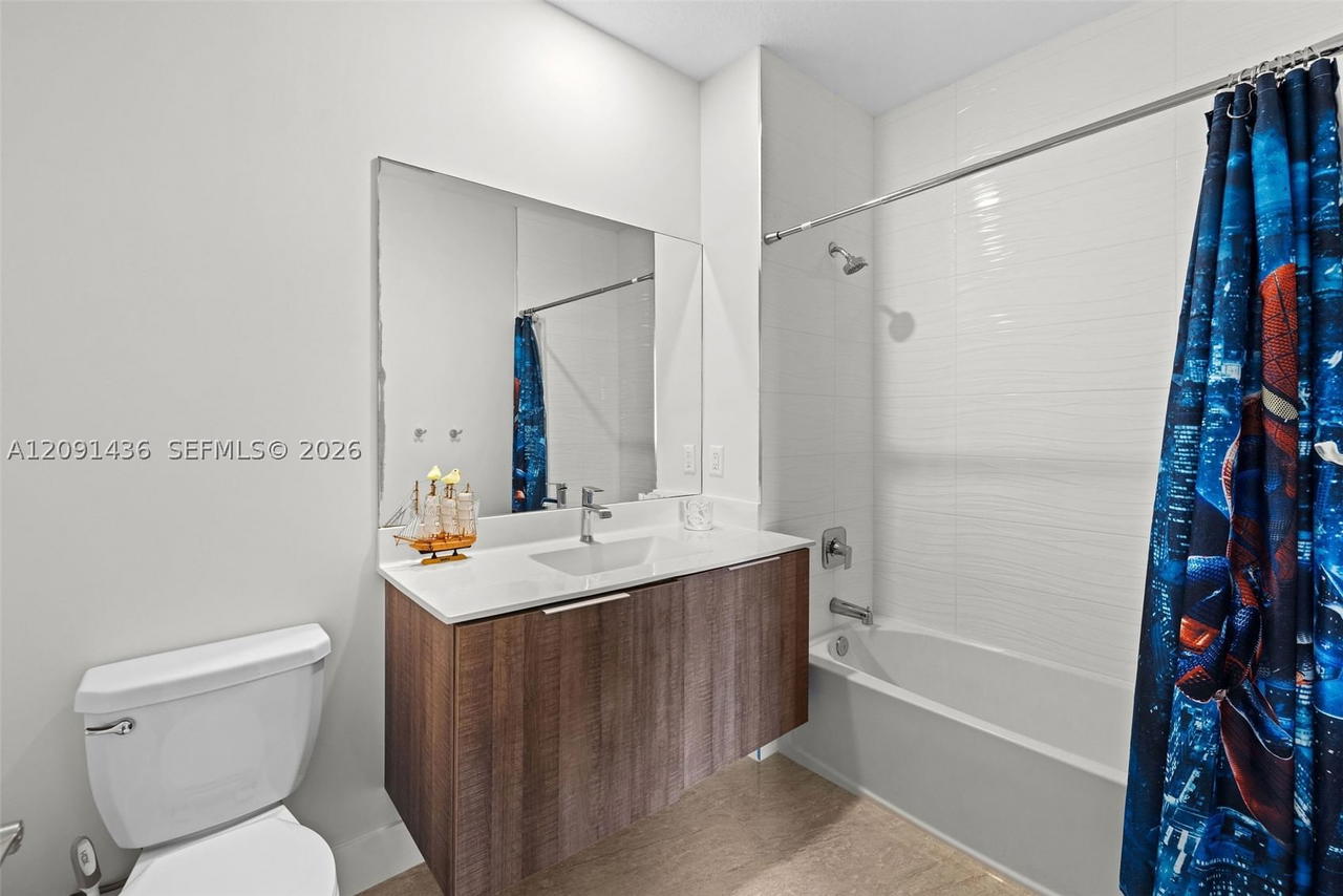 Real estate property located at 4720 84th Ct, Miami-dade, Downtown Doral South Phas, Doral, FL