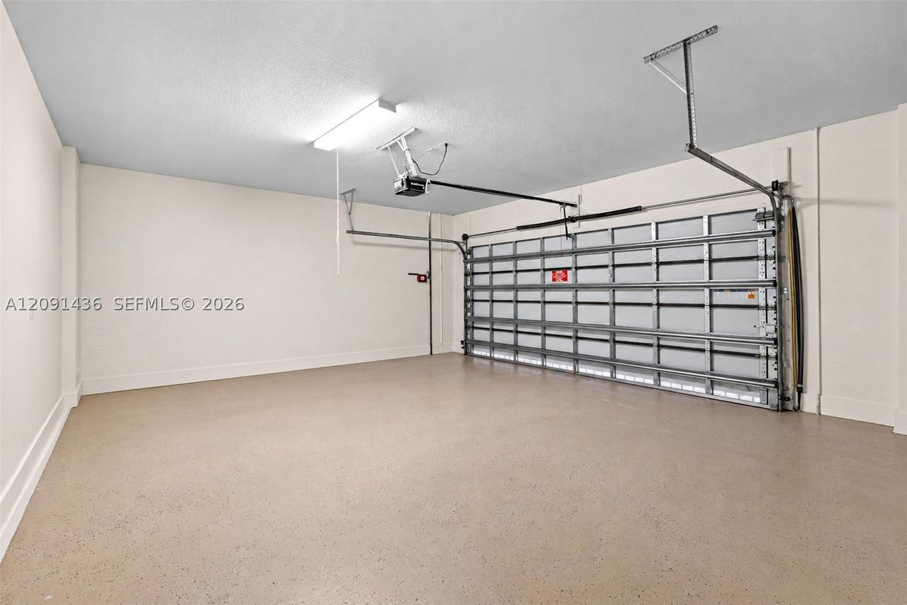Real estate property located at 4720 84th Ct, Miami-dade, Downtown Doral South Phas, Doral, FL