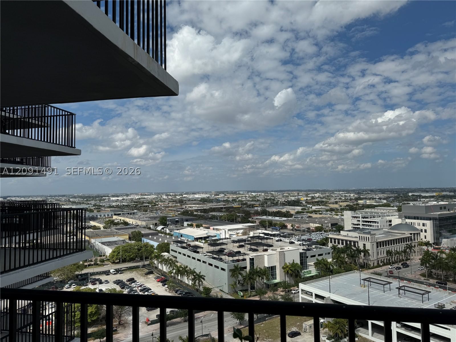 Real estate property located at 5300 Paseo Blvd #1607, Miami-dade, 5252 Paseo Condo, Doral, FL