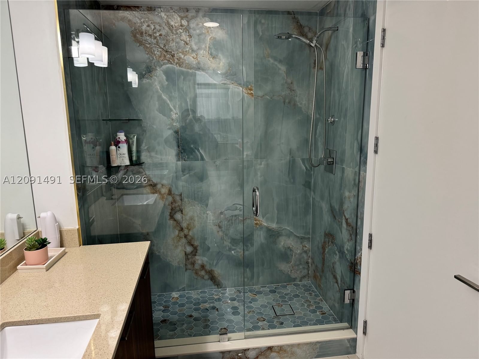 Real estate property located at 5300 Paseo Blvd #1607, Miami-dade, 5252 Paseo Condo, Doral, FL