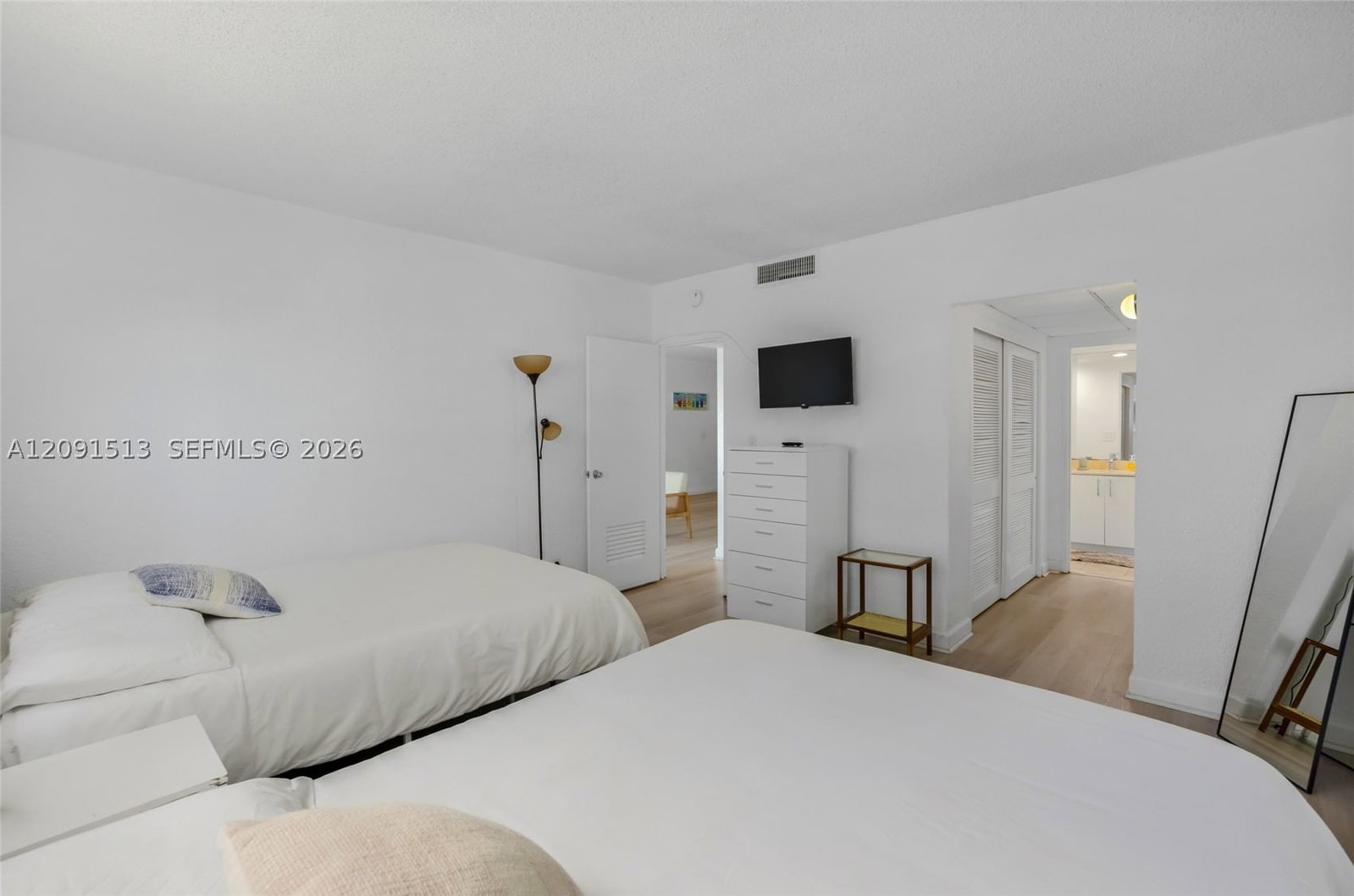Real estate property located at 4001 Ocean Dr #12D, Broward, Sian Ocean Residences Con, Hollywood, FL