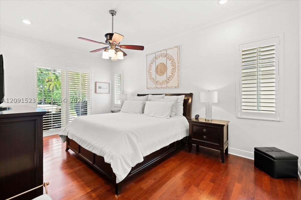 Real estate property located at 6982 Coronado Way, Broward, Stoneridge Lake Estates P, Pembroke Pines, FL