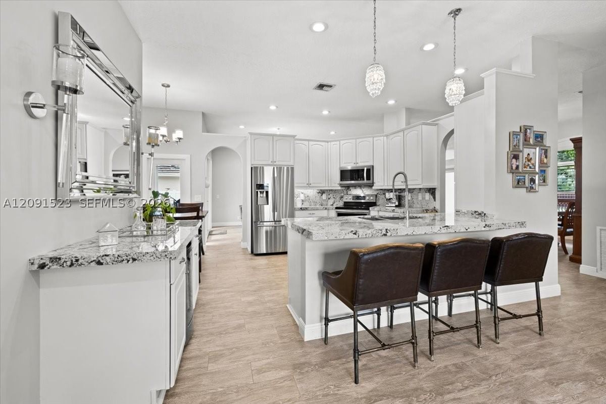 Real estate property located at 6982 Coronado Way, Broward, Stoneridge Lake Estates P, Pembroke Pines, FL