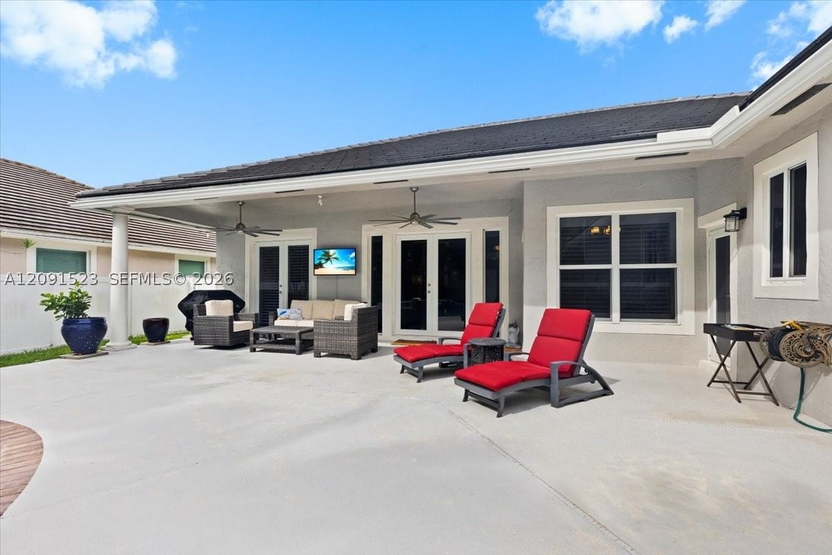 Real estate property located at 6982 Coronado Way, Broward, Stoneridge Lake Estates P, Pembroke Pines, FL