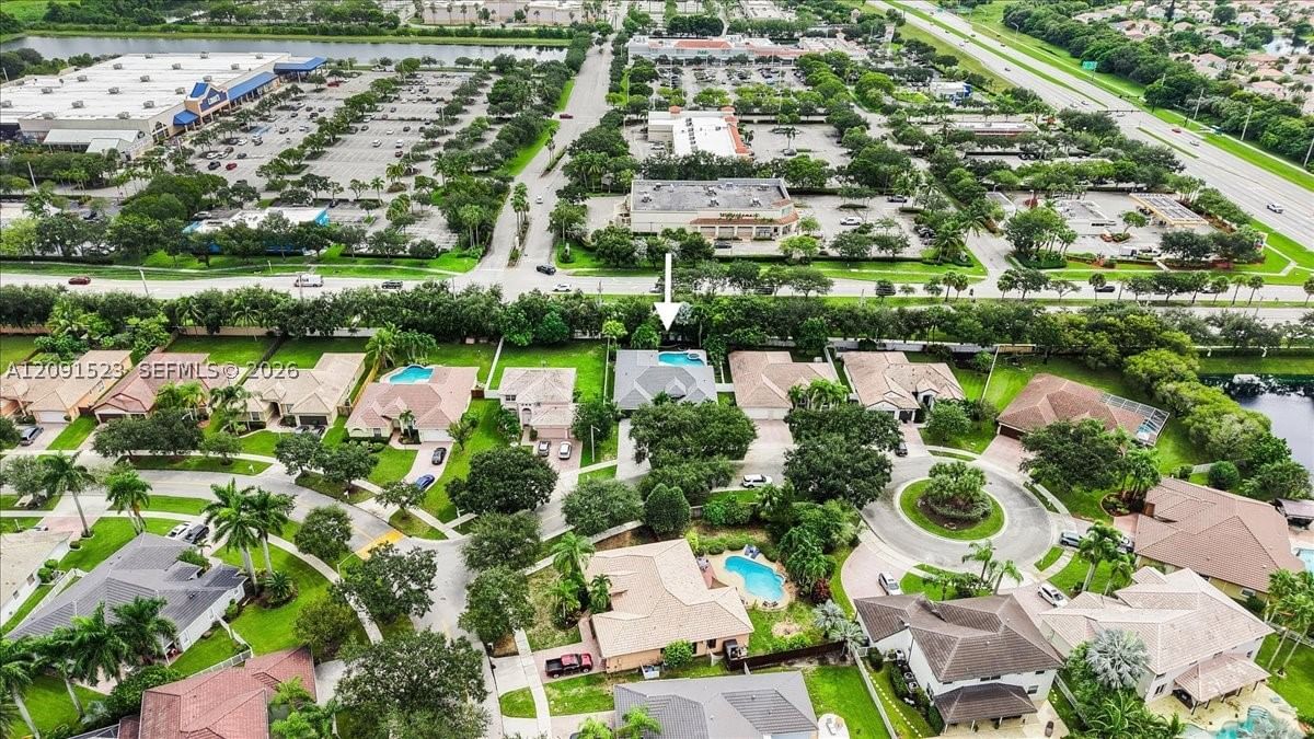 Real estate property located at 6982 Coronado Way, Broward, Stoneridge Lake Estates P, Pembroke Pines, FL