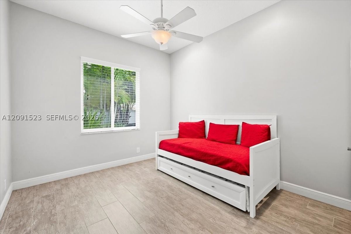 Real estate property located at 6982 Coronado Way, Broward, Stoneridge Lake Estates P, Pembroke Pines, FL