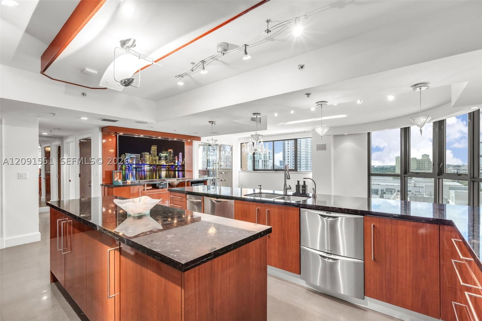 Real estate property located at 100 Federal Hwy #1, Broward, Waverly At Las Olas Condo, Fort Lauderdale, FL