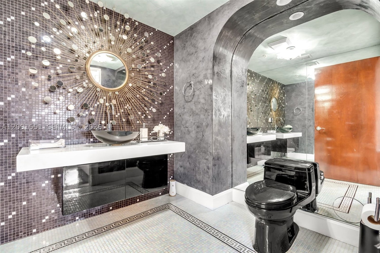 Real estate property located at 100 Federal Hwy #1, Broward, Waverly At Las Olas Condo, Fort Lauderdale, FL
