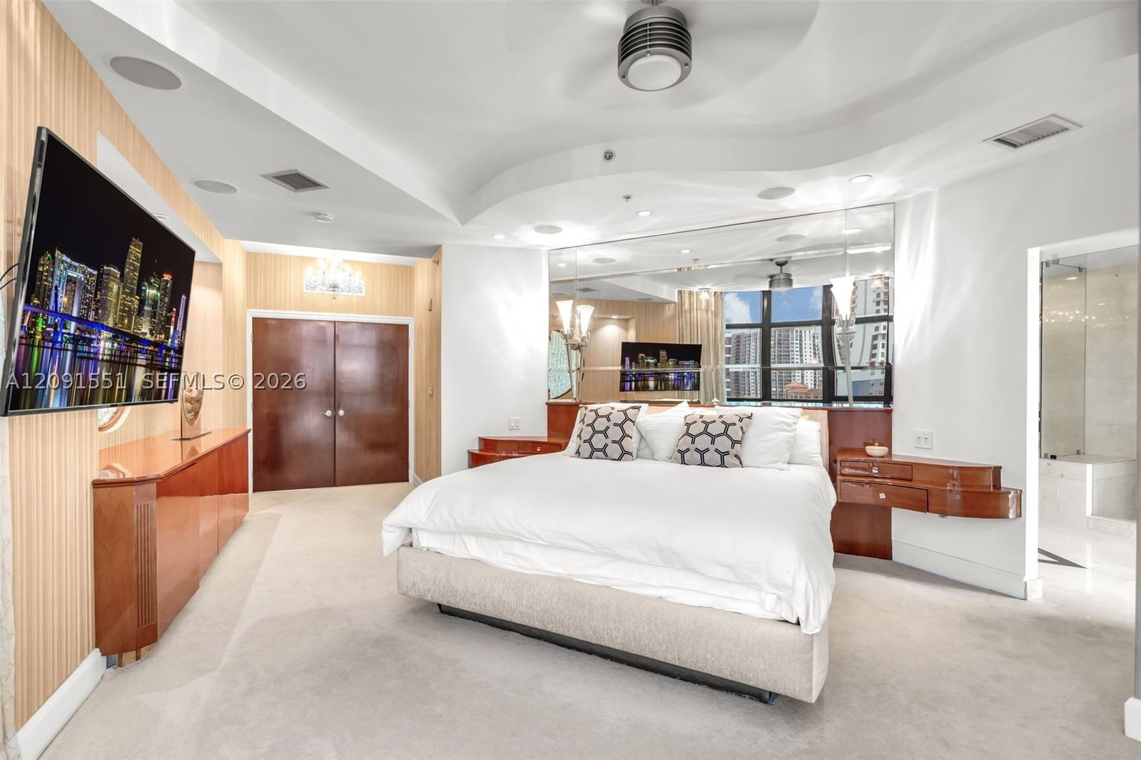 Real estate property located at 100 Federal Hwy #1, Broward, Waverly At Las Olas Condo, Fort Lauderdale, FL