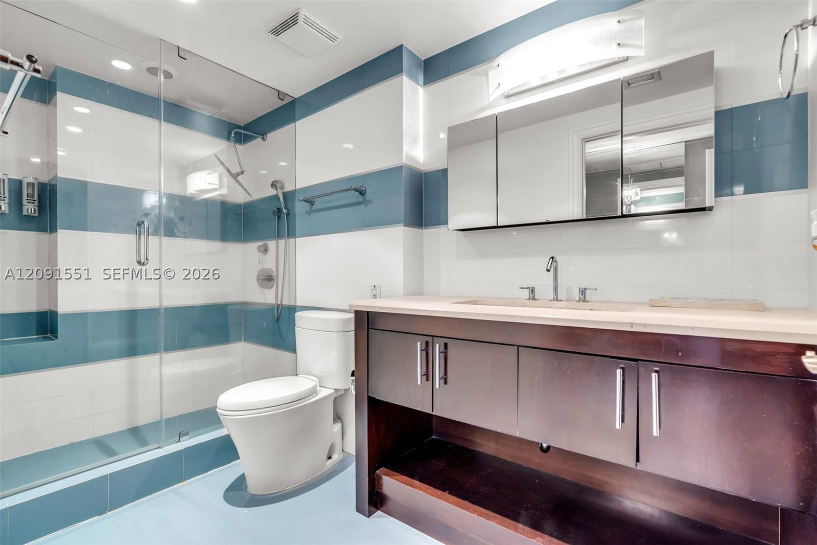 Real estate property located at 100 Federal Hwy #1, Broward, Waverly At Las Olas Condo, Fort Lauderdale, FL
