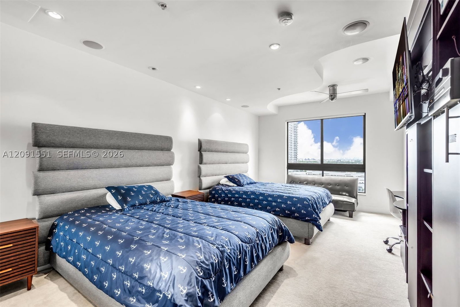 Real estate property located at 100 Federal Hwy #1, Broward, Waverly At Las Olas Condo, Fort Lauderdale, FL