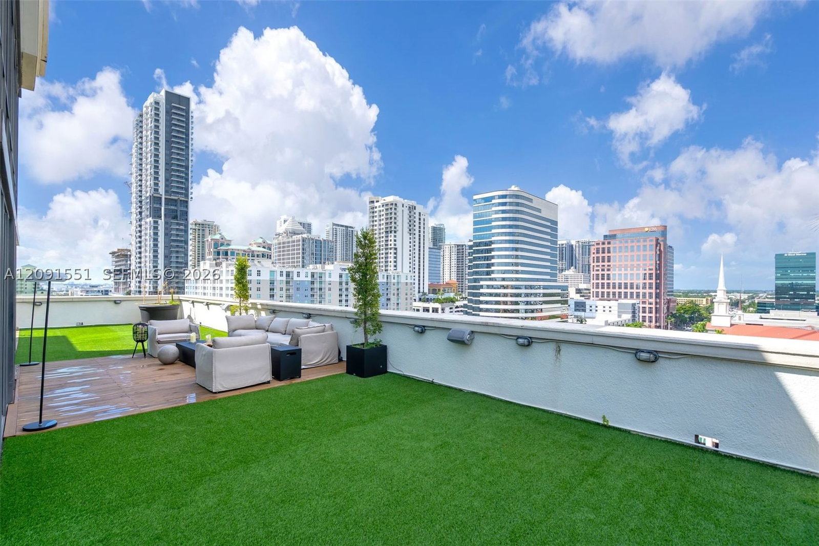 Real estate property located at 100 Federal Hwy #1, Broward, Waverly At Las Olas Condo, Fort Lauderdale, FL