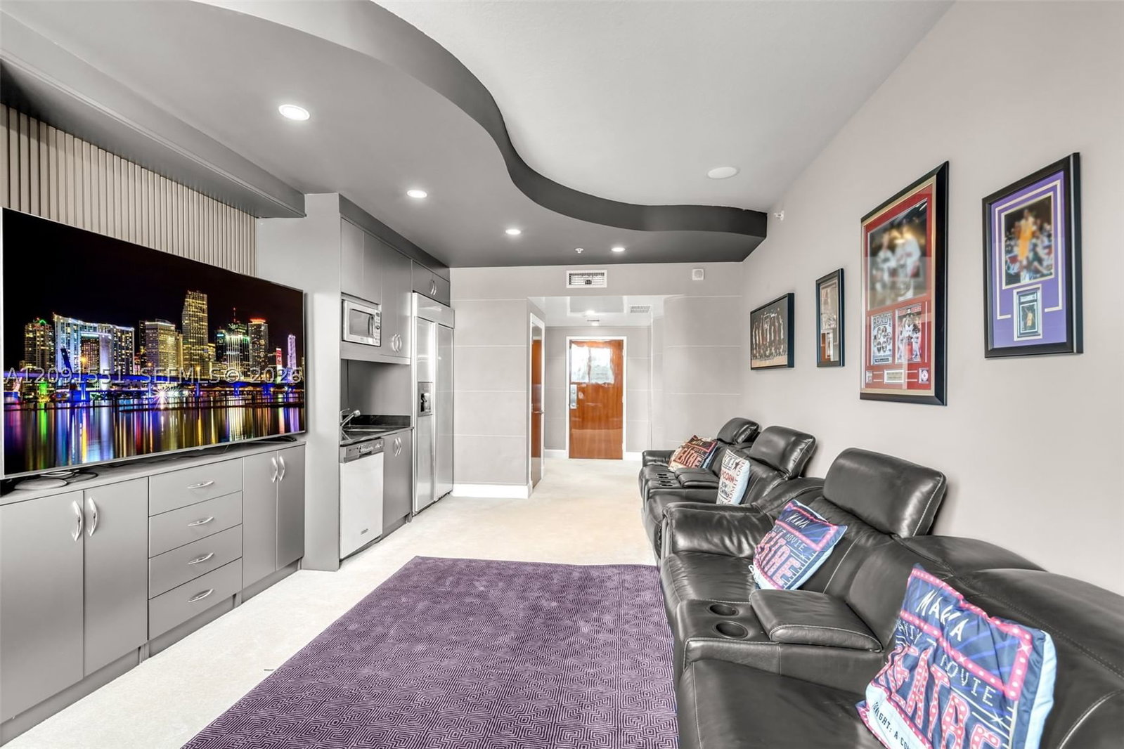Real estate property located at 100 Federal Hwy #1, Broward, Waverly At Las Olas Condo, Fort Lauderdale, FL