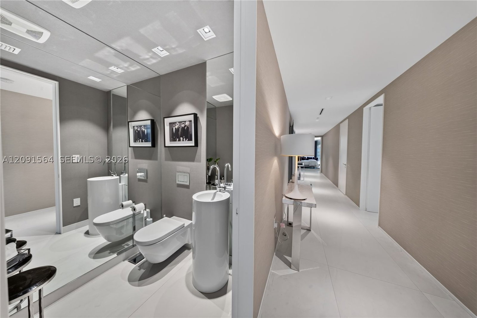 Real estate property located at 1000 Biscayne Blvd #2202, Miami-dade, One Thousand Museum Condo, Miami, FL