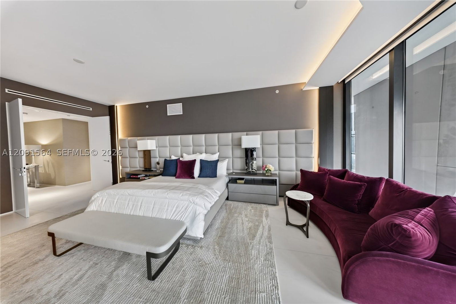 Real estate property located at 1000 Biscayne Blvd #2202, Miami-dade, One Thousand Museum Condo, Miami, FL