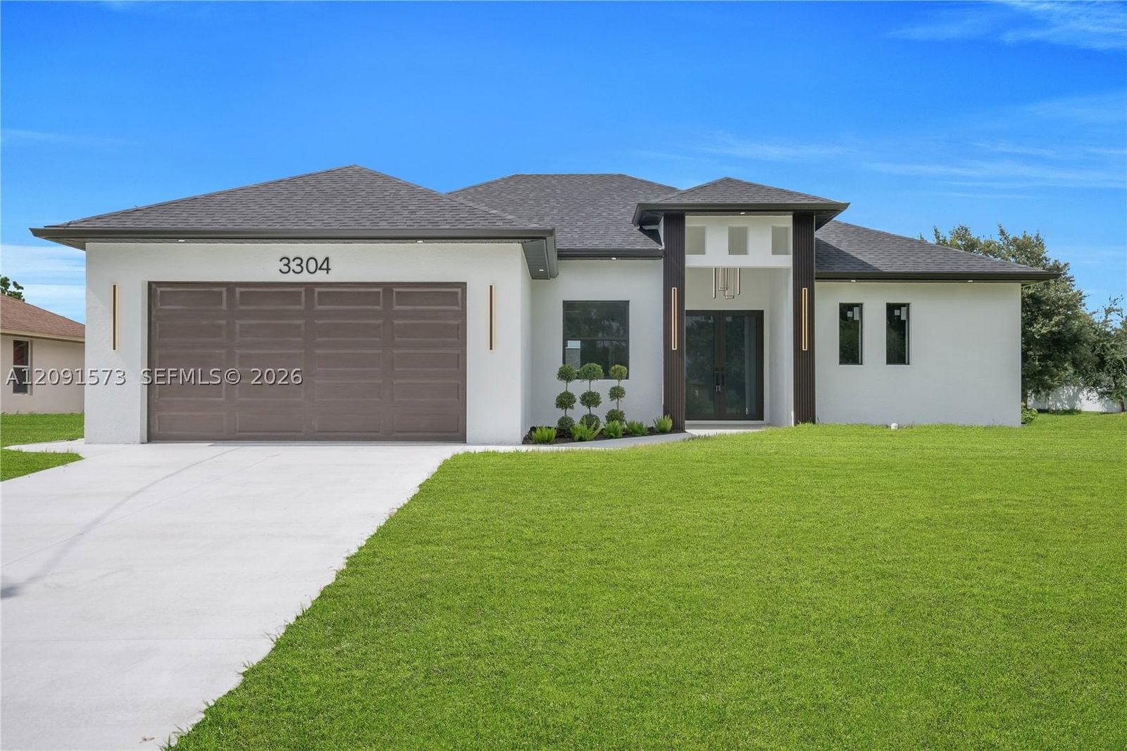 Real estate property located at 3304 18 St SW, Lee, Lehigh Acres, Lehigh Acres, FL