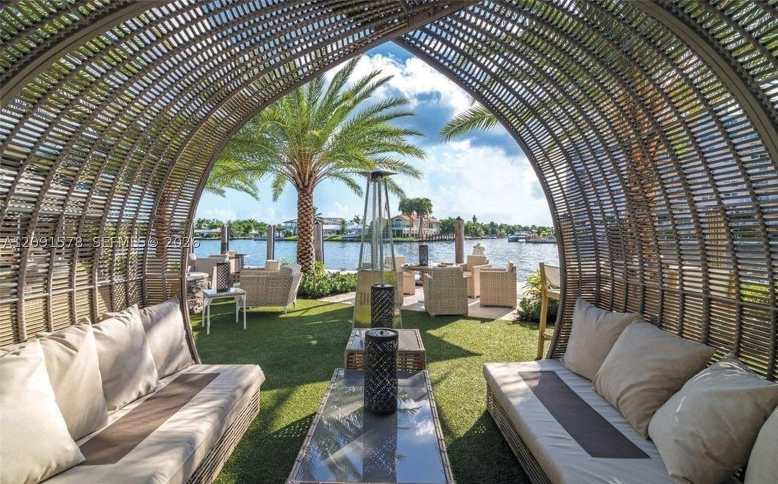 Real estate property located at 3020 32nd Ave #721, Broward, Tides At Bridgeside Squar, Fort Lauderdale, FL